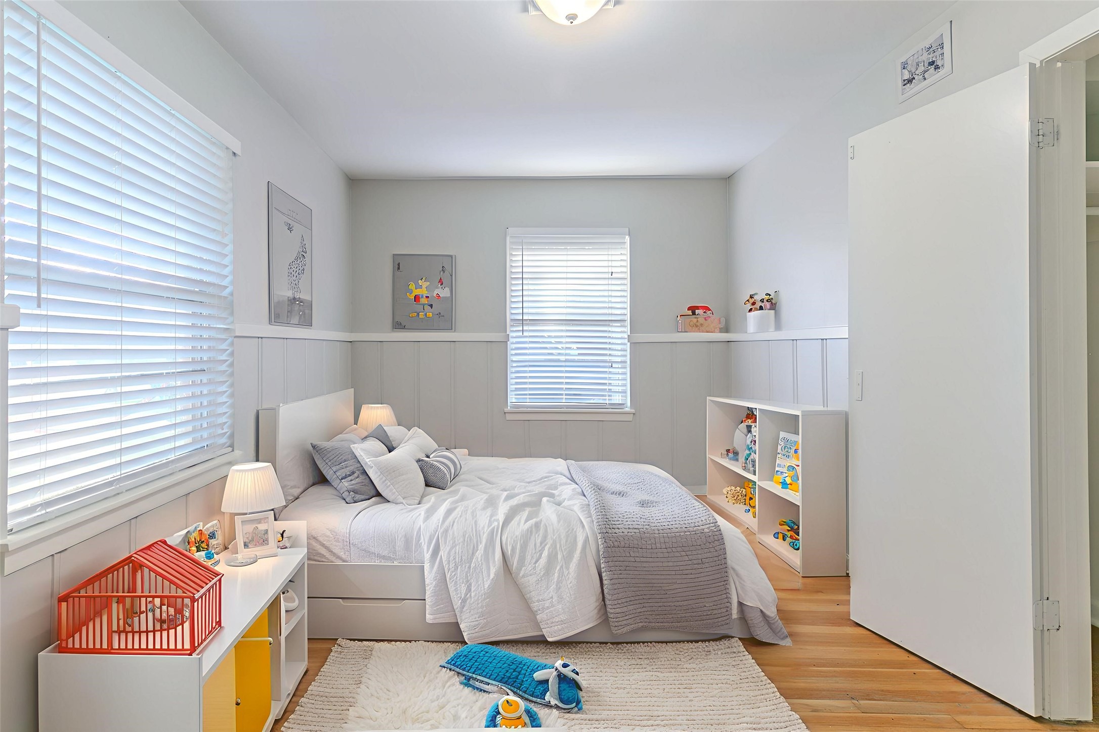 6609 Imogene Street Houston, TX 77074 - Photo 7 of 33 One or more photo(s) was virtually staged