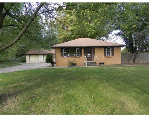1621 Hickory Road South Bend, IN 46635 - Photo 1 of 11 Gallery Image 1