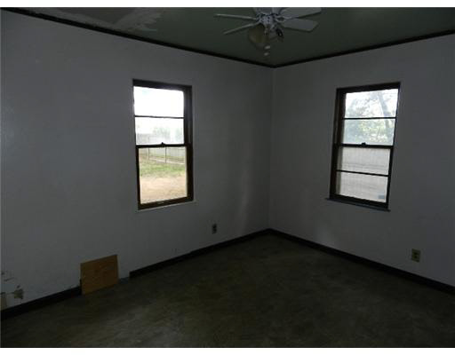 1621 Hickory Road South Bend, IN 46635 - Photo 5 of 11 Gallery Image 5