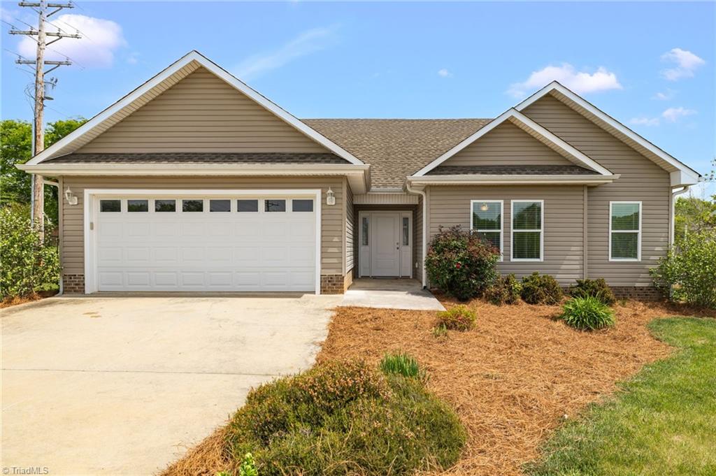 126 Applegate Court Mocksville, NC 27028 - Photo 1 of 37