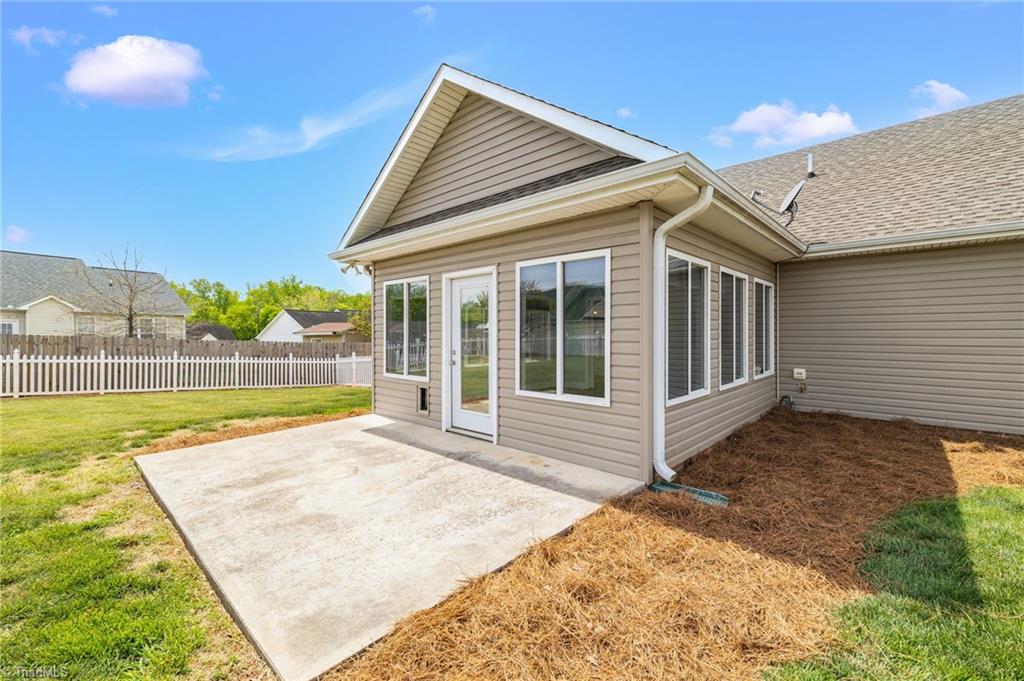 126 Applegate Court Mocksville, NC 27028 - Photo 32 of 37