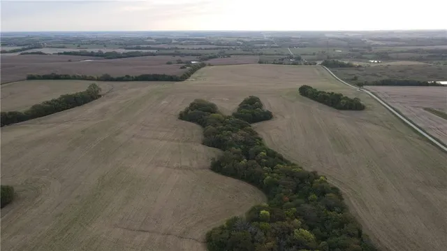 $1,736,300 | 350th Street, Barnard, MO 64423