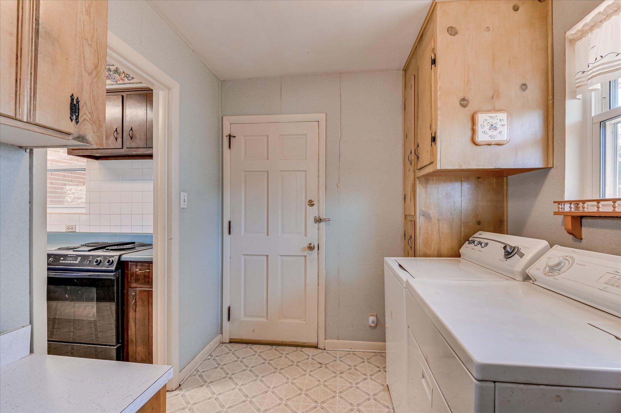 2202 Dartmouth Road Augusta, GA 30904 - Photo 14 of 34 Laundry Pantry view 3