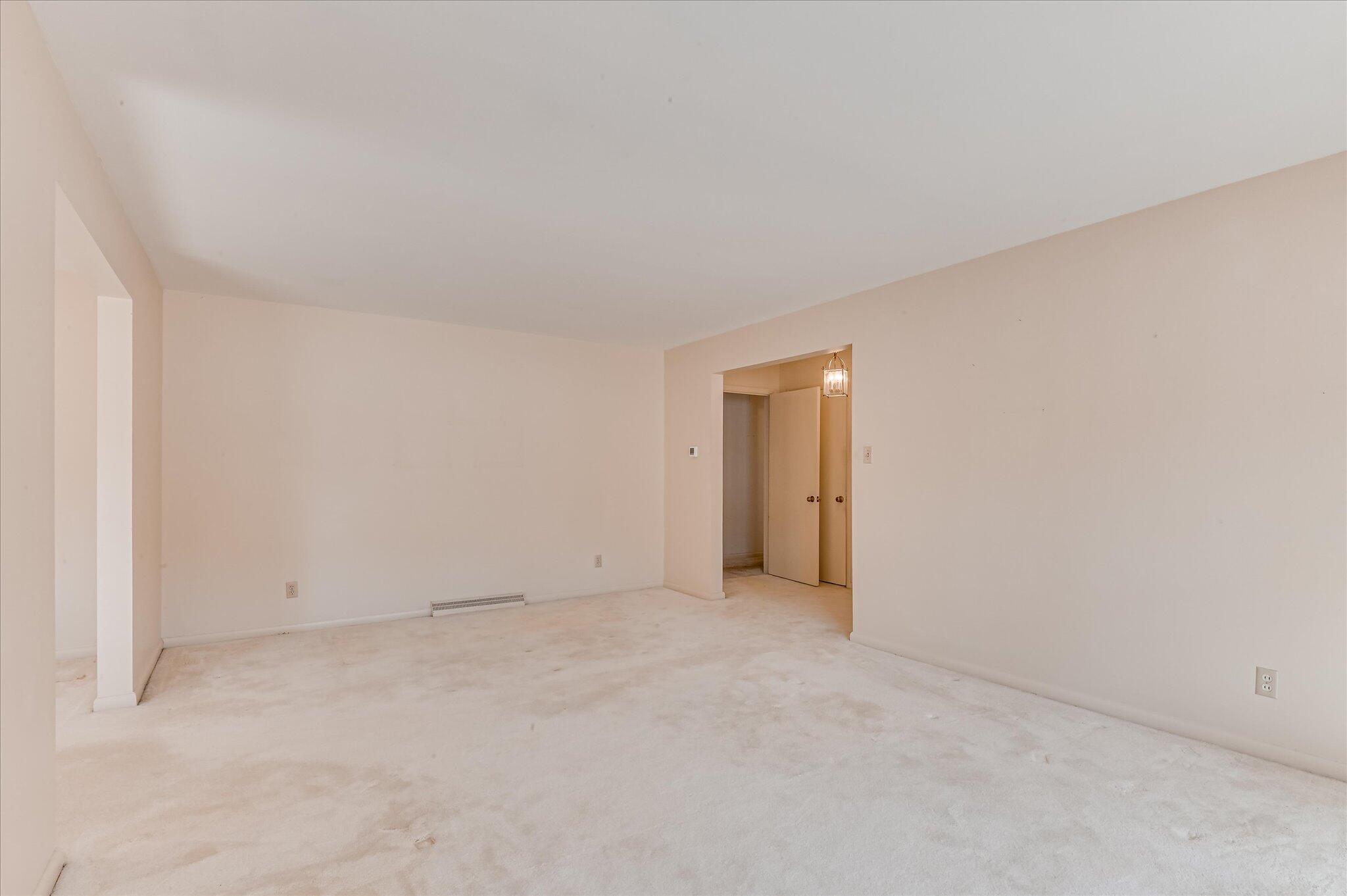 2202 Dartmouth Road Augusta, GA 30904 - Photo 18 of 34 Living Room view 2