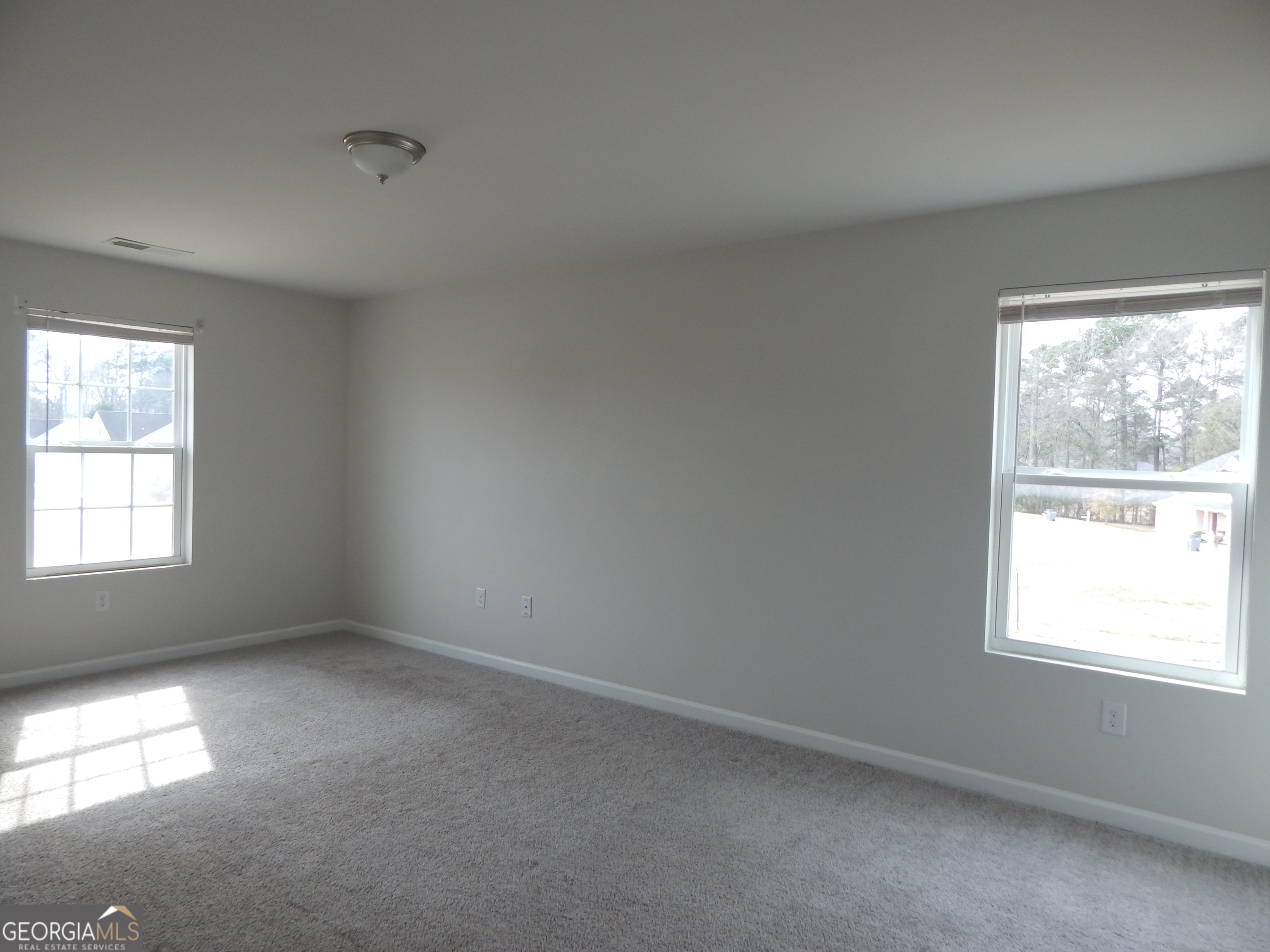 101 Sarah Lane LaGrange, GA 30241 - Photo 10 of 16 an empty room with a window