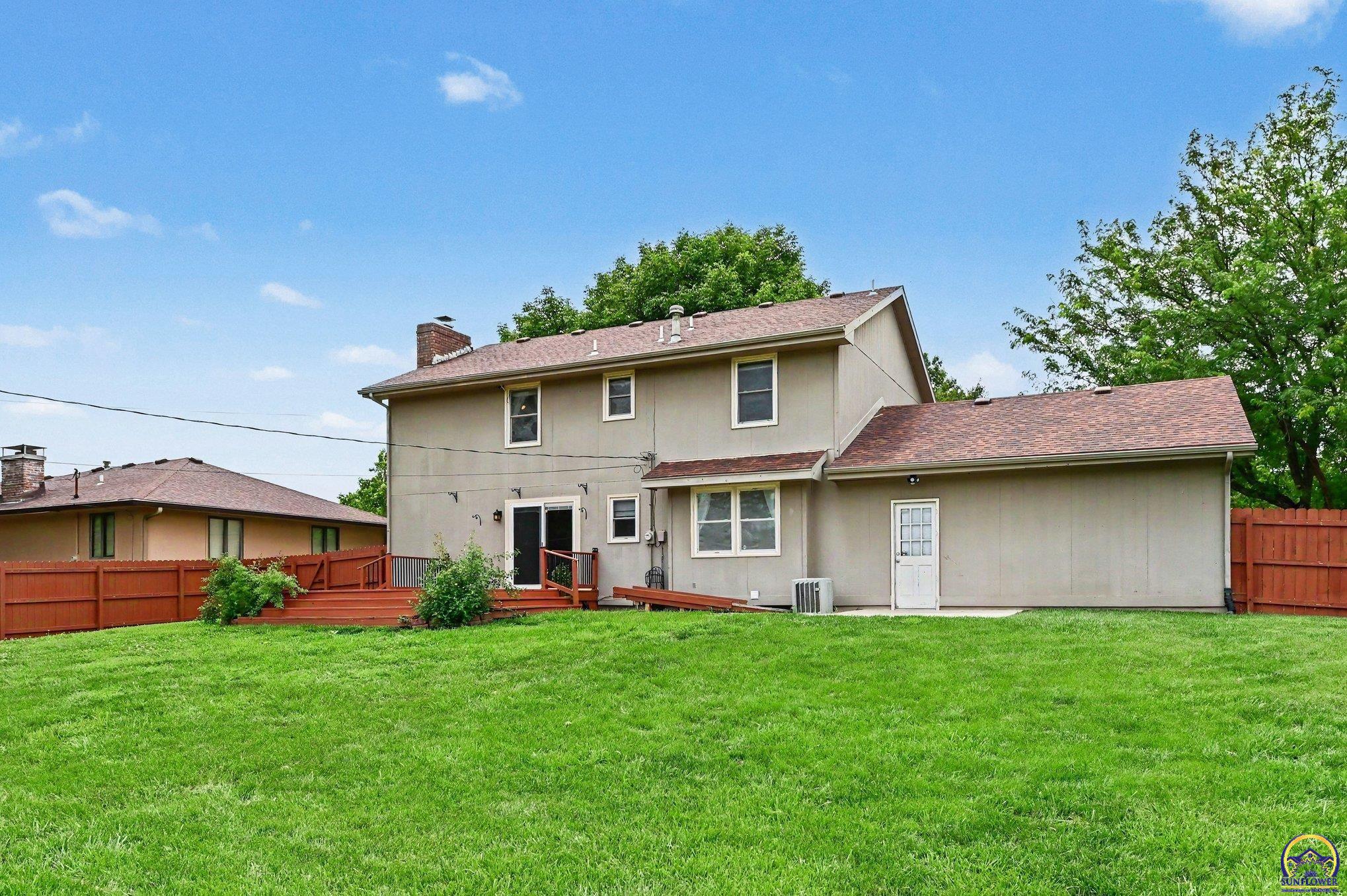 2500 Southwest Gainsboro Road Topeka, KS 66614 - Photo 25 of 27
