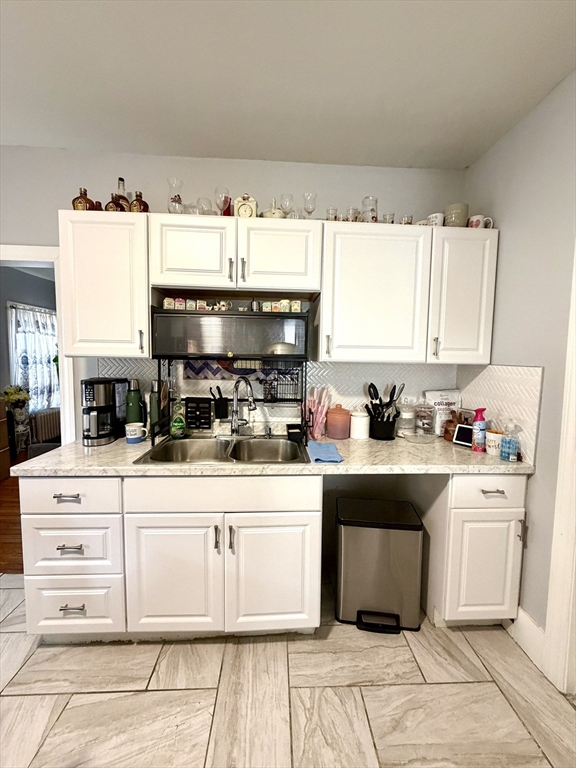 107 Tyler Street Springfield, MA 01109 - Photo 12 of 39