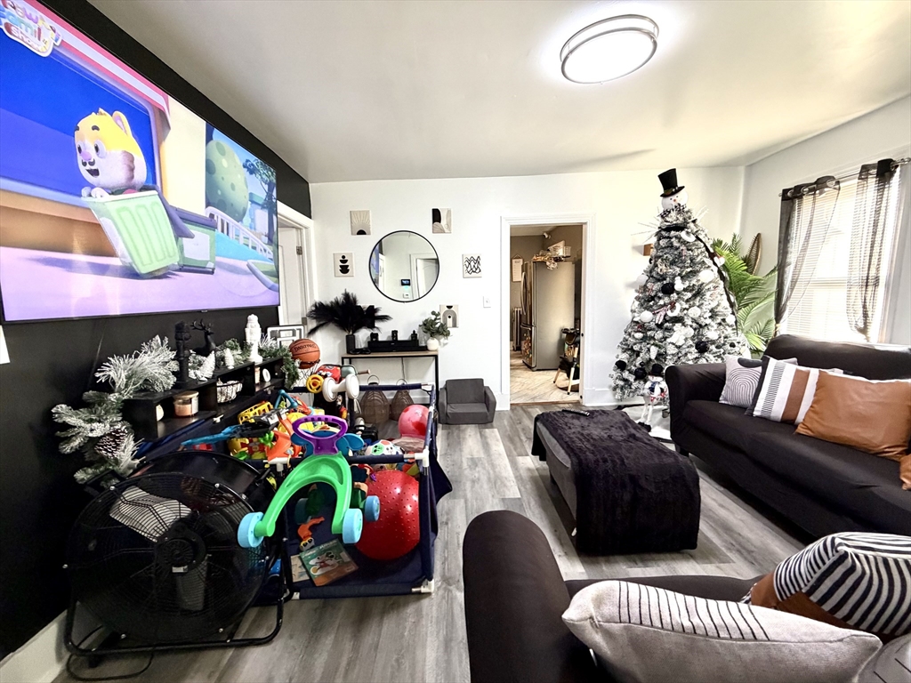 107 Tyler Street Springfield, MA 01109 - Photo 26 of 39