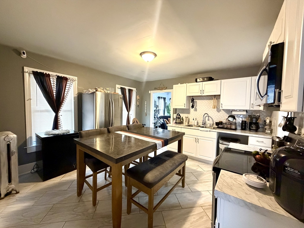 107 Tyler Street Springfield, MA 01109 - Photo 31 of 39