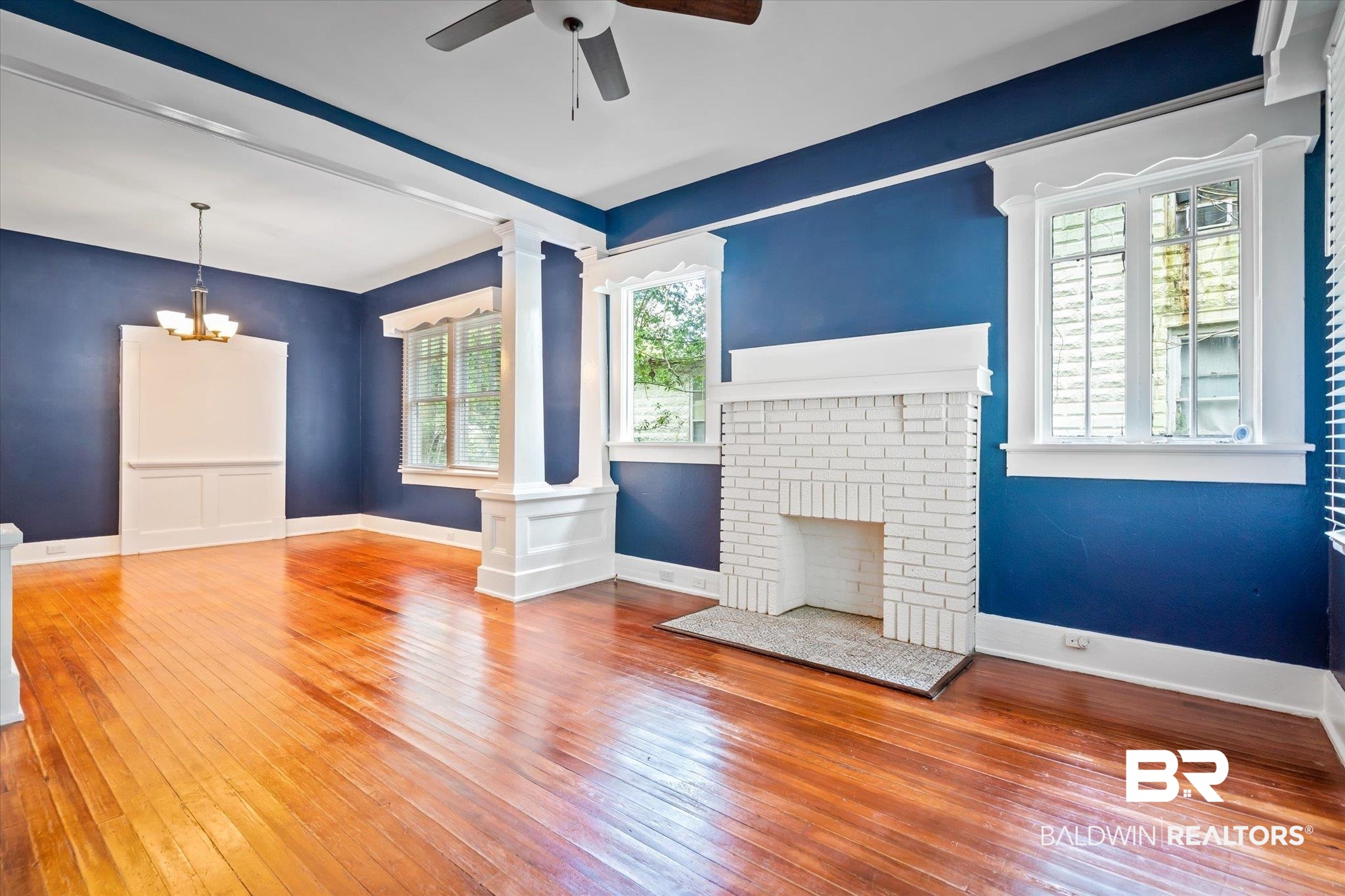 2561 Spring Hill Avenue Mobile, AL 36607 - Photo 3 of 23