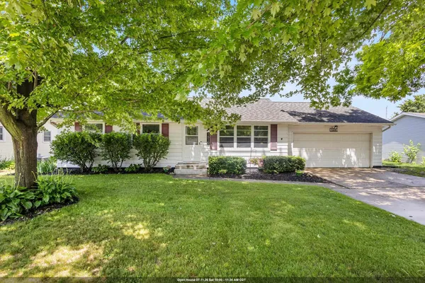 $299,900 | 1510 Lindale Lane, Green Bay, WI 54313