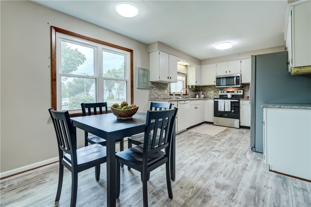 41 Ridge Castle Drive Irondequoit, NY 14622 - Photo 9 of 22