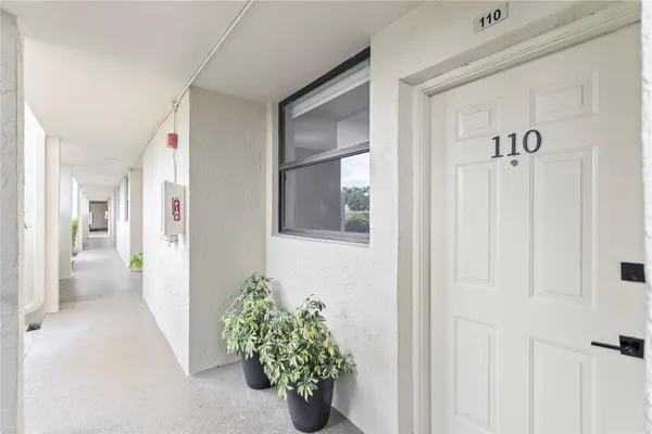 $2,400 | 118 Lake Emerald Drive, Oakland Park, FL 33309