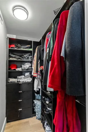 $2,400 | 118 Lake Emerald Drive, Oakland Park, FL 33309