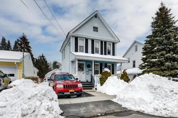 $179,900 | 121 East 4th Avenue, Johnstown, NY 12095