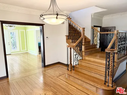 $8,100 | 1861 West Mountain Street, Glendale, CA 91201