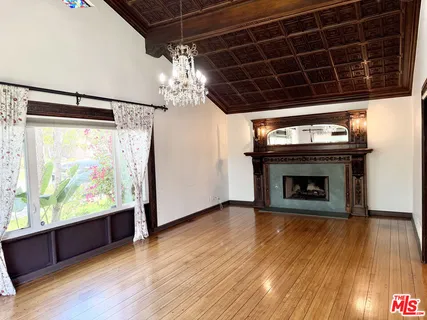 $8,100 | 1861 West Mountain Street, Glendale, CA 91201