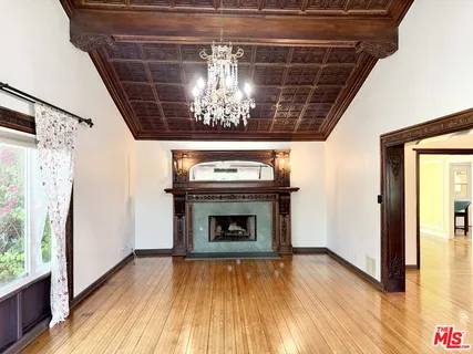 $8,100 | 1861 West Mountain Street, Glendale, CA 91201