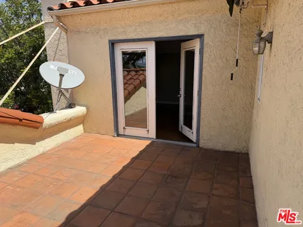 $8,100 | 1861 West Mountain Street, Glendale, CA 91201