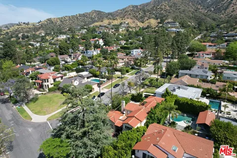 $8,100 | 1861 West Mountain Street, Glendale, CA 91201