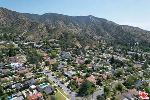 $8,100 | 1861 West Mountain Street, Glendale, CA 91201