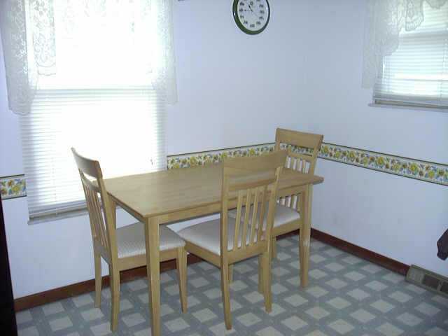 514 Smith Road Columbus, OH 43228 - Photo 5 of 7 Gallery Image 5