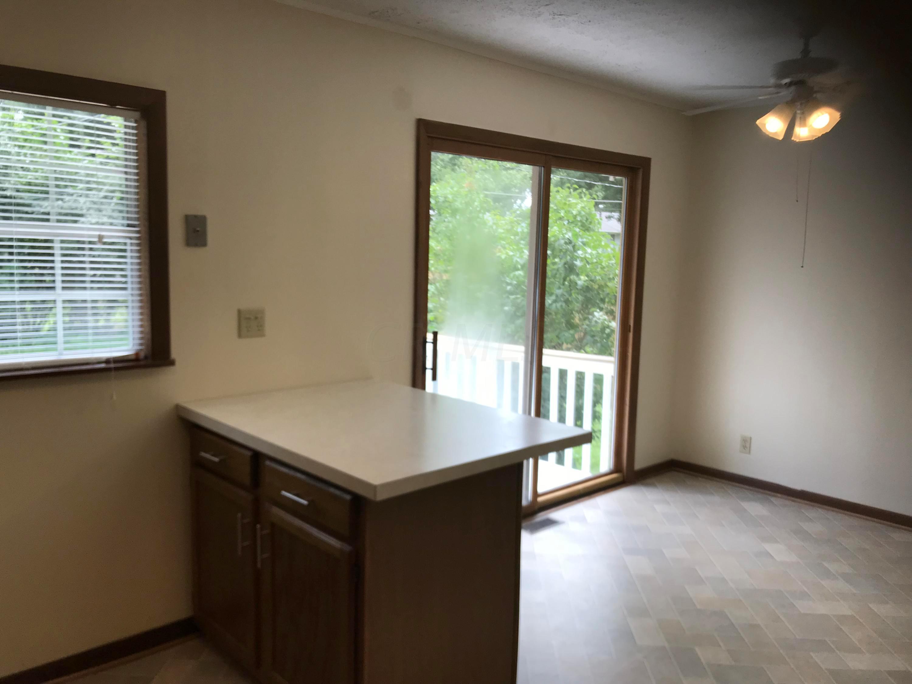 593 Fairholme Road Columbus, OH 43230 - Photo 6 of 18