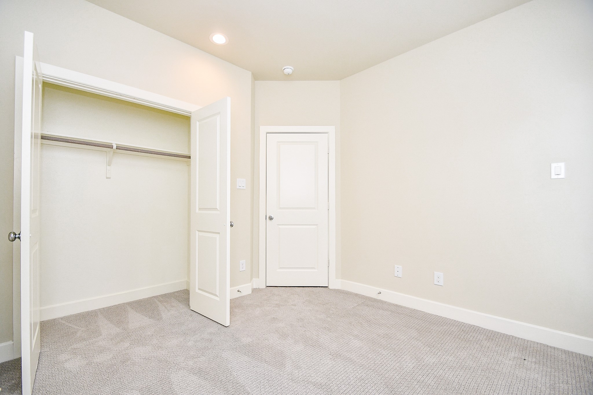 2307 Warhol Way Houston, TX 77091 - Photo 12 of 31