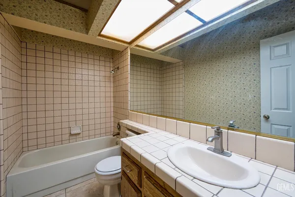$395,000 | Undisclosed Address, Bakersfield, CA 93311
