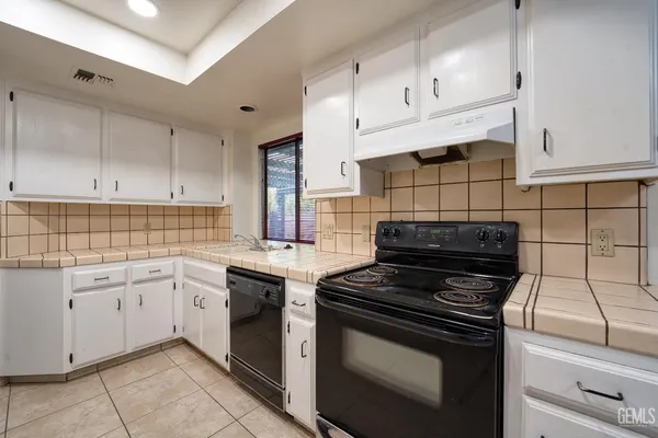 $395,000 | Undisclosed Address, Bakersfield, CA 93311