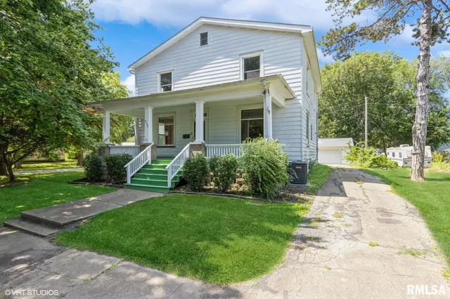 $210,000 | 403 North Plum Street, Farmer City, IL 61842