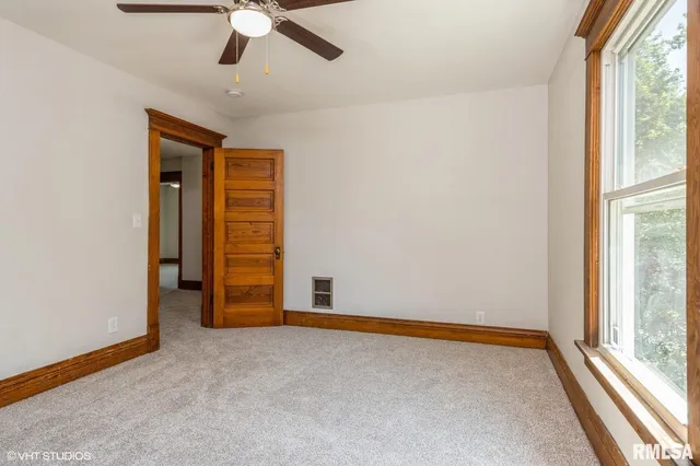 $210,000 | 403 North Plum Street, Farmer City, IL 61842