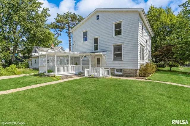 $210,000 | 403 North Plum Street, Farmer City, IL 61842