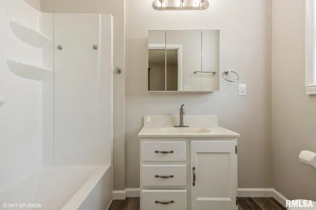 $210,000 | 403 North Plum Street, Farmer City, IL 61842