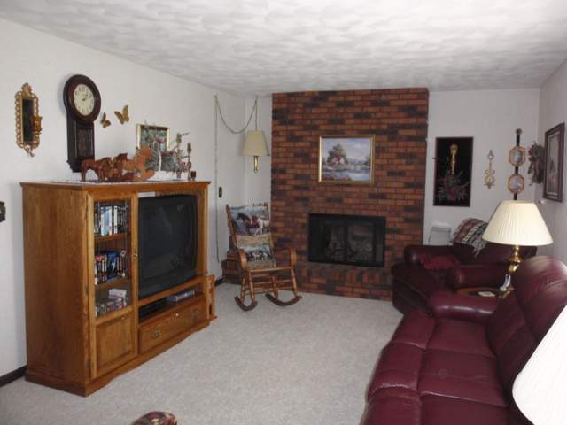 1436 Church Road Eureka, IL 61530 - Photo 4 of 15 Gallery Image 4