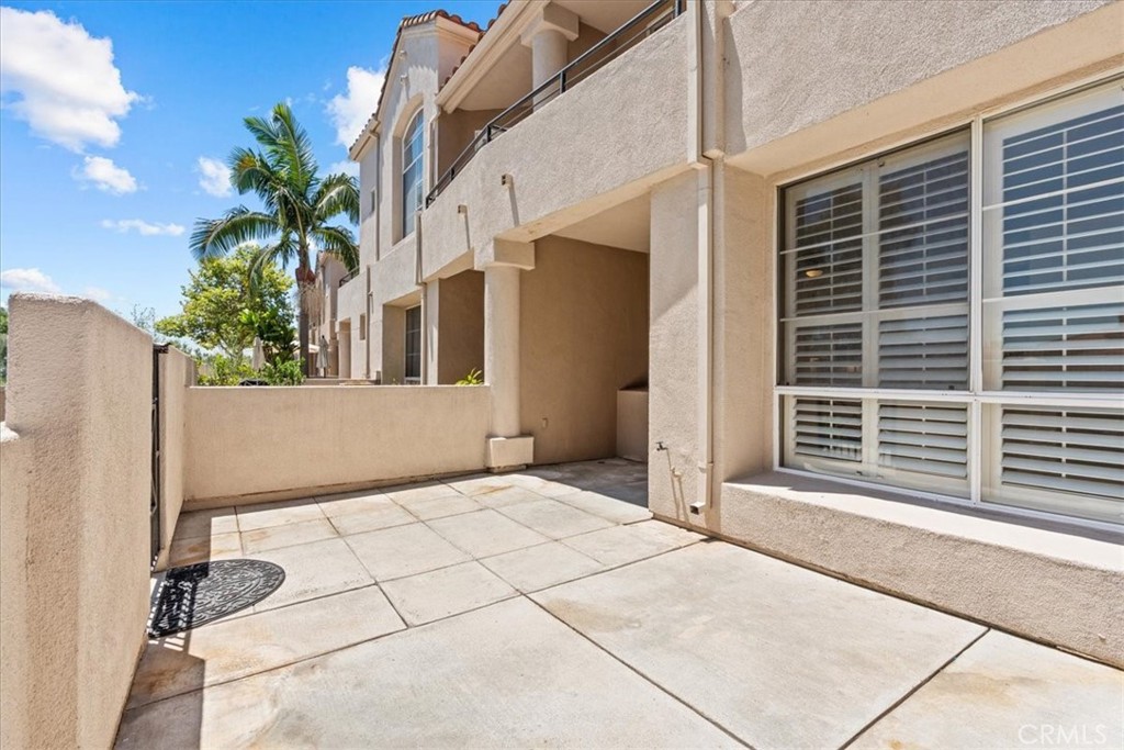 19 Softwind Aliso Viejo, CA 92656 - Photo 25 of 28 a view of a house with a white door