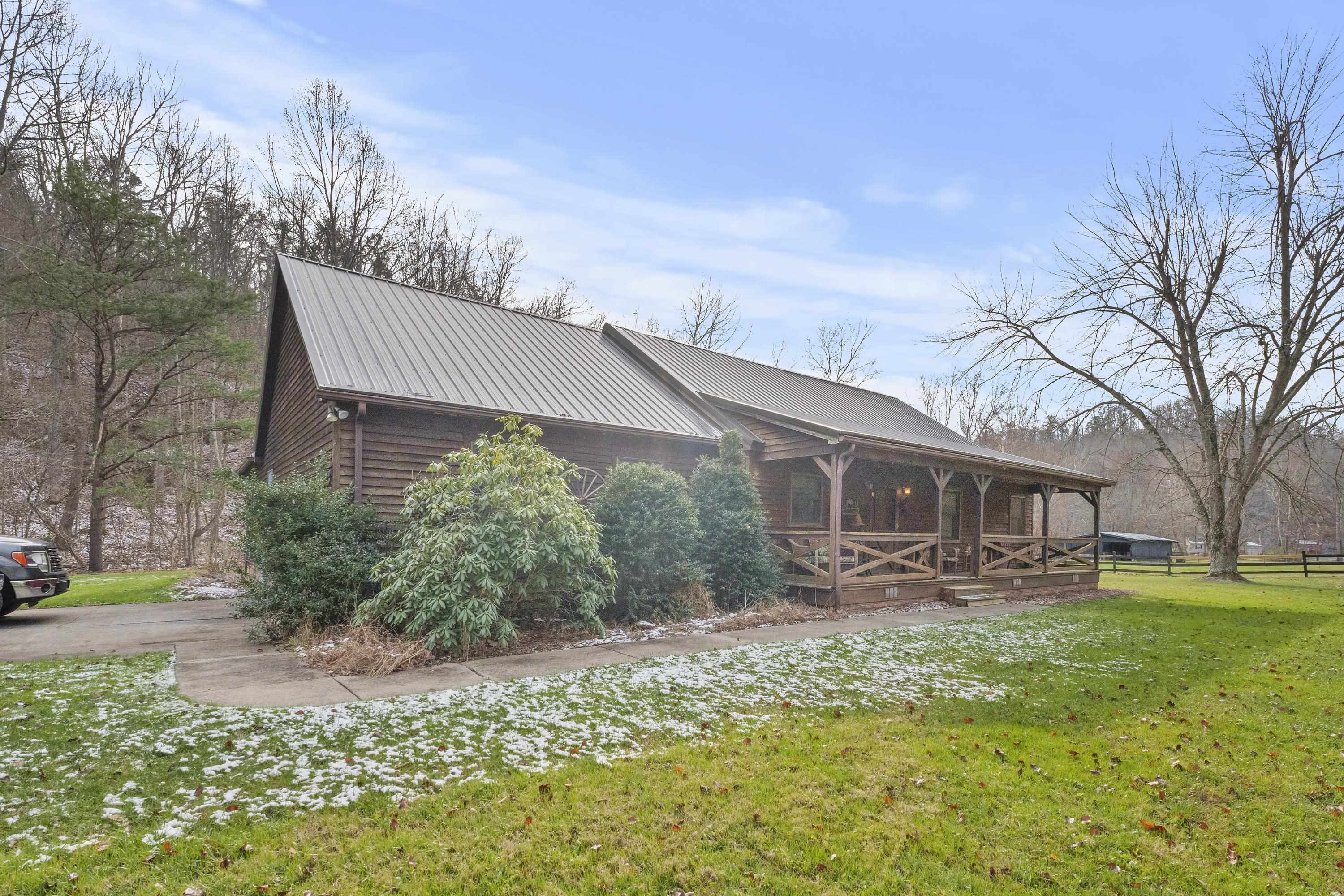 4624 Friendship Road Catlettsburg, KY 41129 - Photo 3 of 44 Gallery Image 3