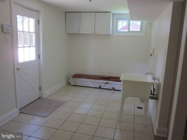 4805 Powder Mill Road Beltsville, MD 20705 - Photo 9 of 24 Laundry area