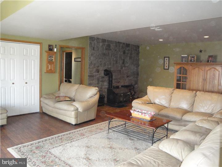 1505 County Line Road Quakertown, PA 18951 - Photo 11 of 21 Family Room