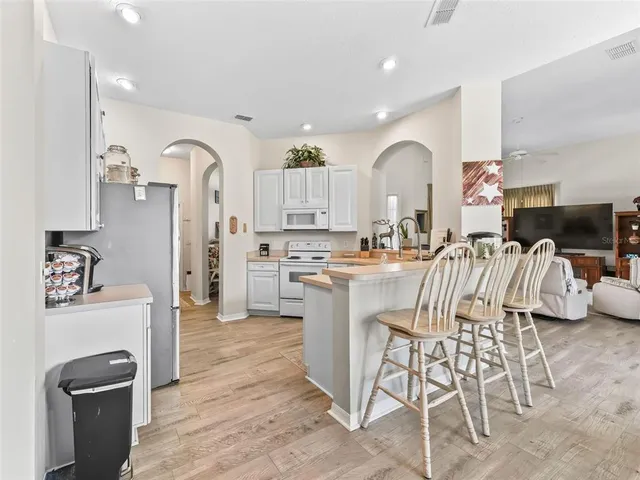 $355,000 | 17435 Southeast 112th Avenue, Summerfield, FL 34491