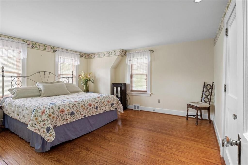 1702 Brodhead Road Coraopolis, PA 15108 - Photo 11 of 25 Gallery Image 11