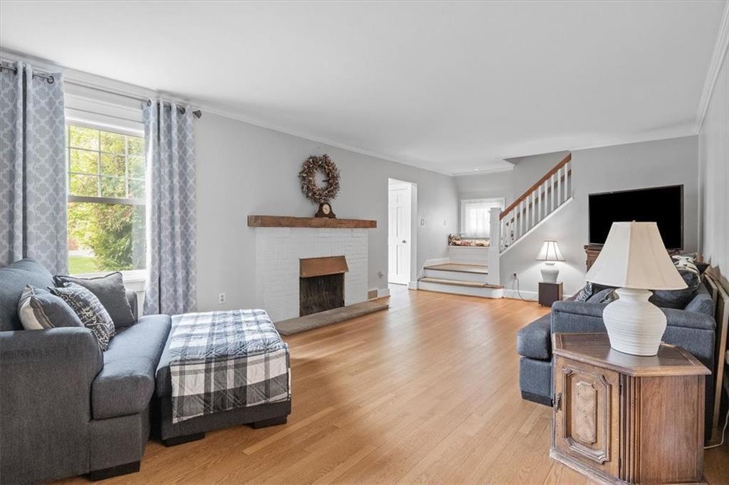 1702 Brodhead Road Coraopolis, PA 15108 - Photo 8 of 25 Gallery Image 8