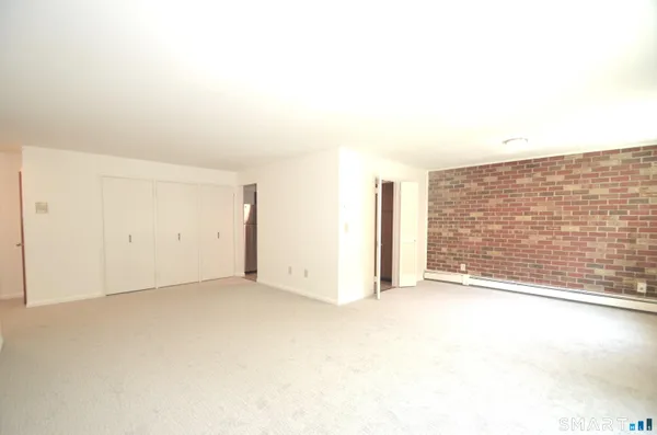 $1,895 | 3900 Park Avenue, Unit 4L, Bridgeport, CT 06604