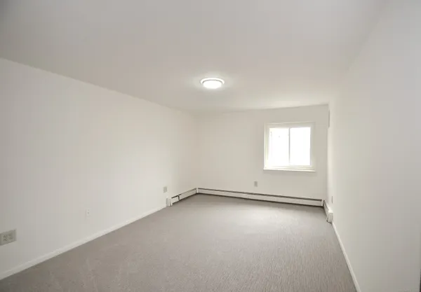 $1,895 | 3900 Park Avenue, Unit 4L, Bridgeport, CT 06604