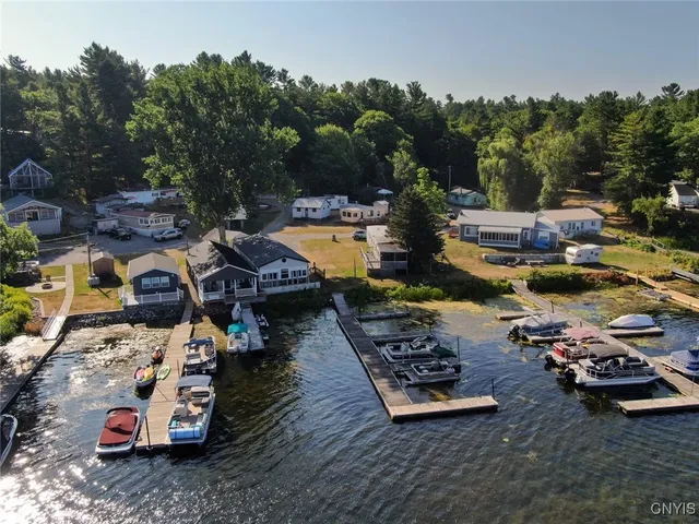 $265,000 | 211 Dillon Point Road, Hammond, NY 13646