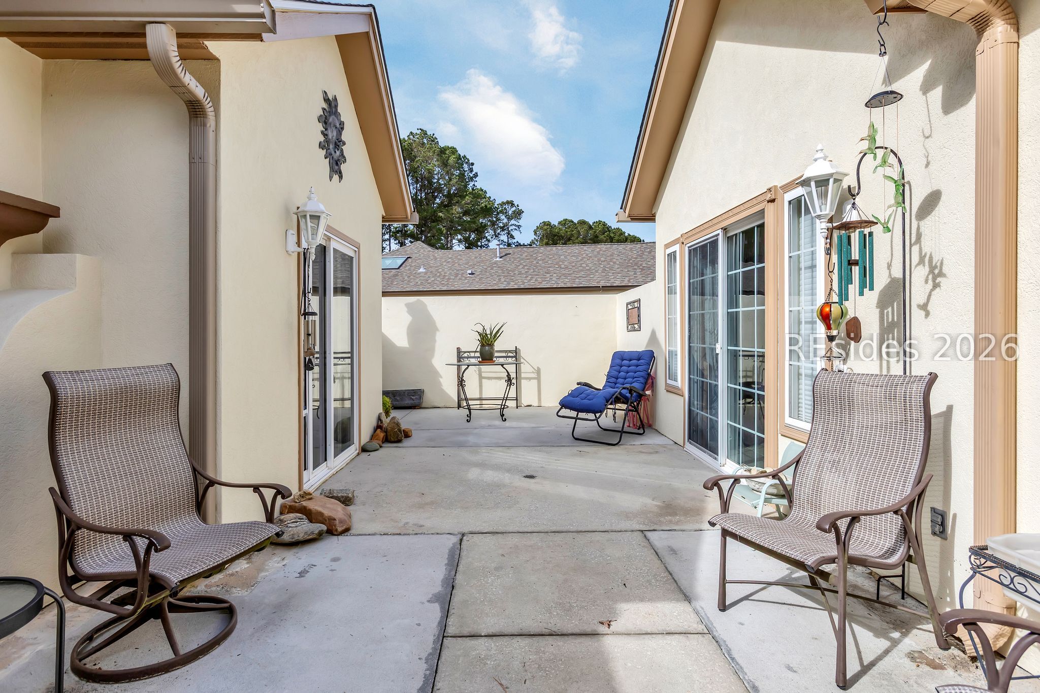 11 Sundance Lane Bluffton, SC 29909 - Photo 5 of 33 Courtyard for Guest Cottage