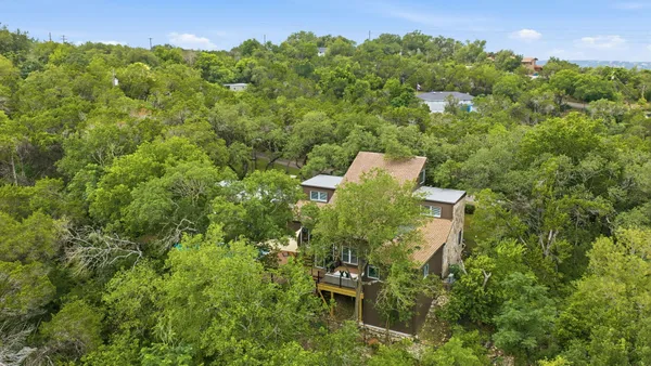 $1,245,000 | 1004 Jousting Place, Austin, TX 78746