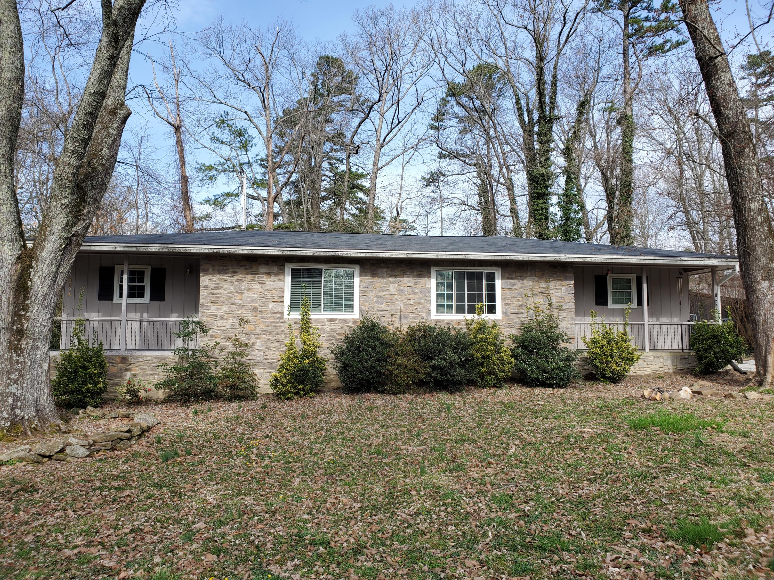 1009 Signal Road Signal Mountain, TN 37377 - Photo 1 of 13 Front - Main