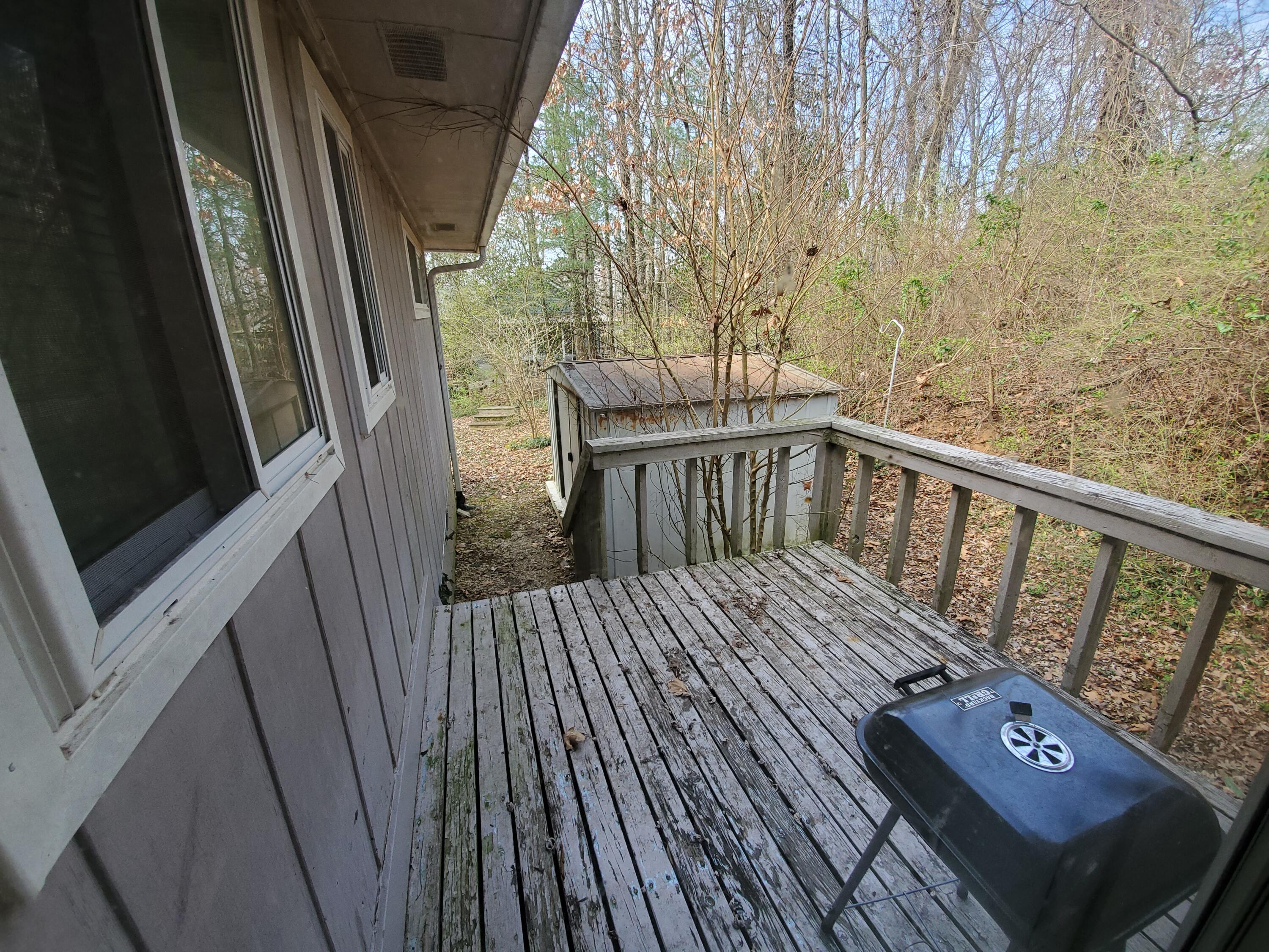1009 Signal Road Signal Mountain, TN 37377 - Photo 11 of 13 Back Deck - Side A