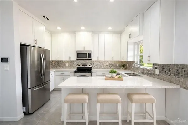 $1,700 | 2325 Corales Street, Mission, TX 78573